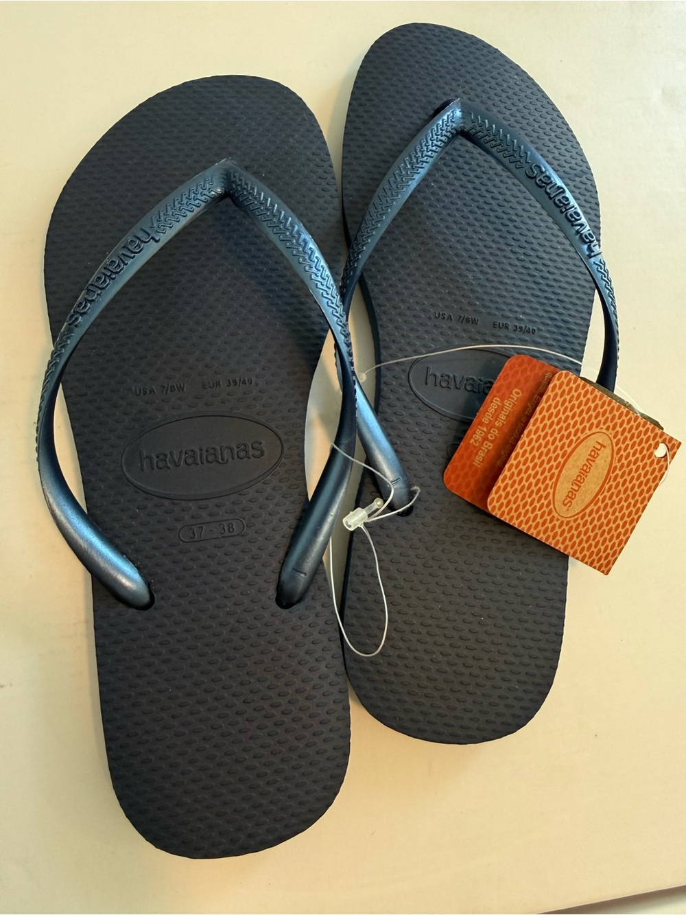 Havaianas Navy Blue Sandals Size 37-38 NWT #Lux-SH-1